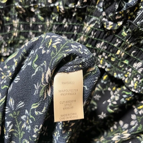 XL Max Studio Floral Dress - Picture 6 of 7